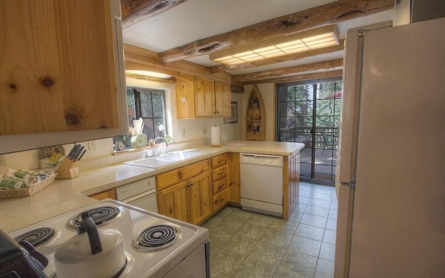 Zephyr Cabin 3 Bedroom Home by RedAwning