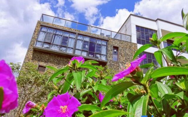 Youran Shanju Hostel