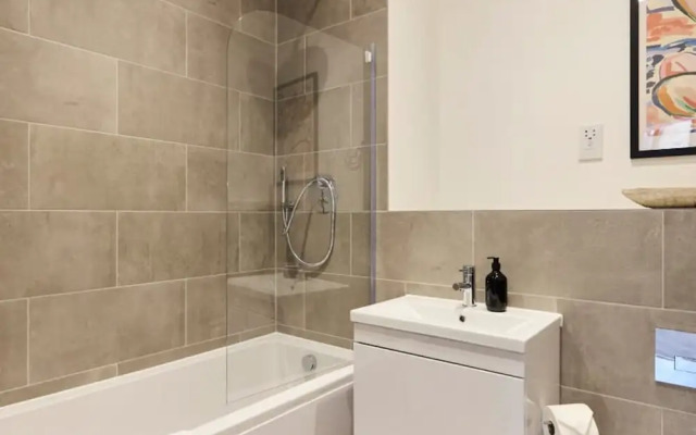 The Mitcham Scenery - Bright 1bdr Flat
