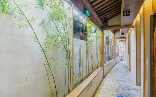Yueshang Zen Space Homestay (Tongli Ancient Town Branch)