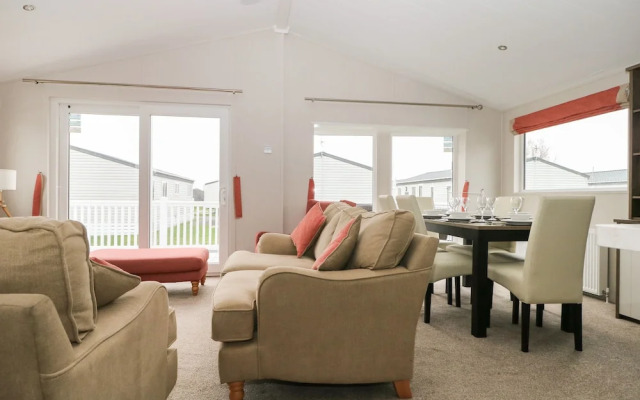 Lodge at Chichester Lakeside