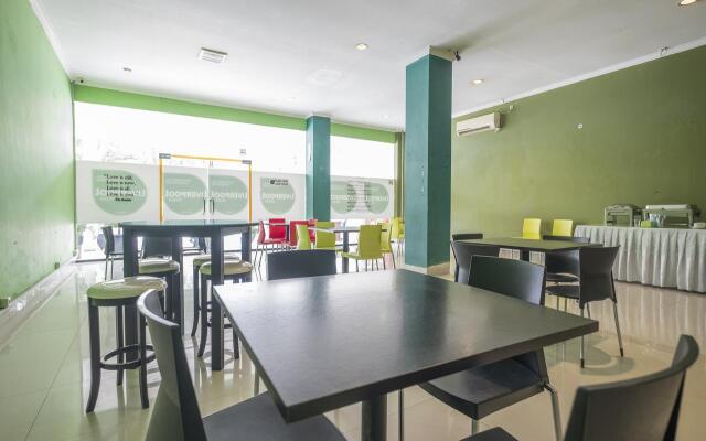 OYO 317 New Legend Hotel
