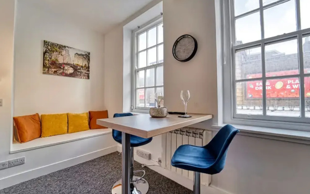 Host Stay Hills Apartment