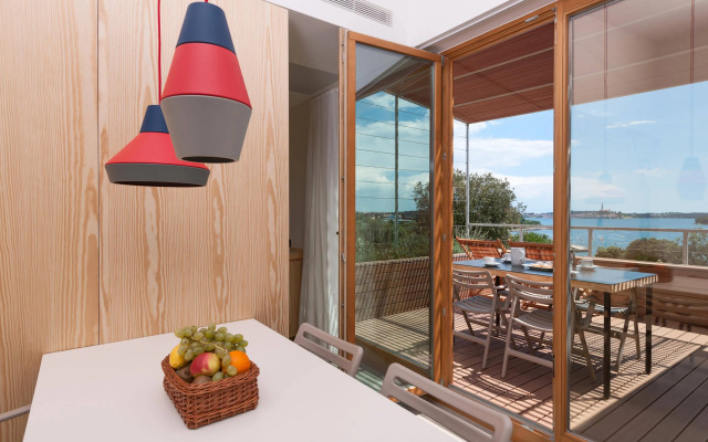 Maistra Select Amarin Resort