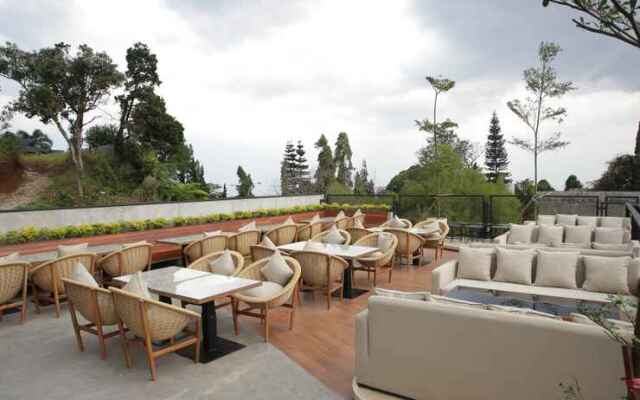 Creative RestArt Hotel By Damn I love Indonesia