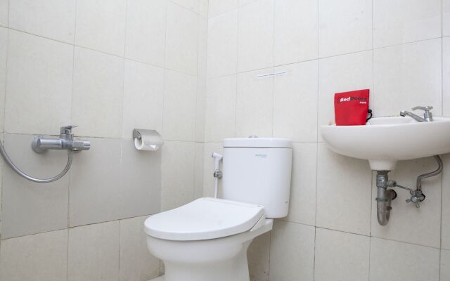 RedDoorz near Institut Teknologi Bandung