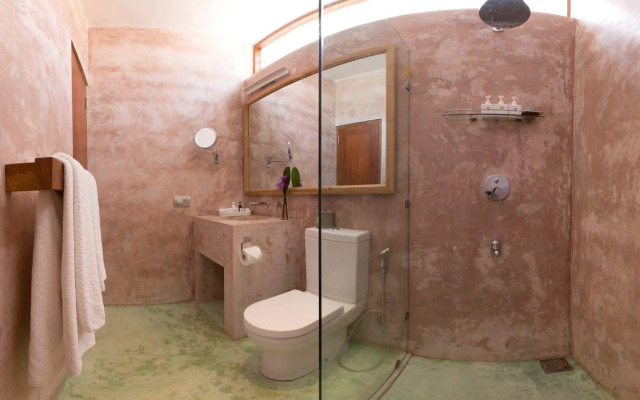 Sri Sharavi Beach Villas & Spa
