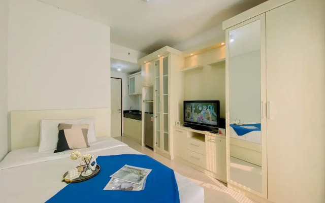 Good And Homey Studio Apartment At Transpark Cibubur