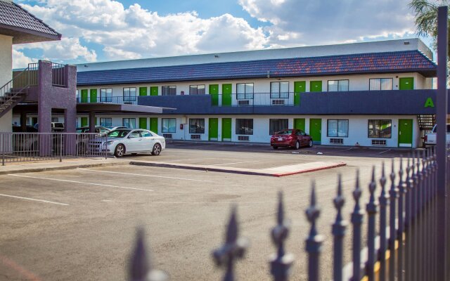 Siegel Slots and Suites
