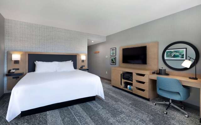 Hampton Inn & Suites Watertown Boston
