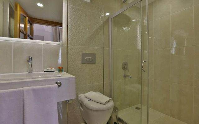 Hi̇mm Hotel