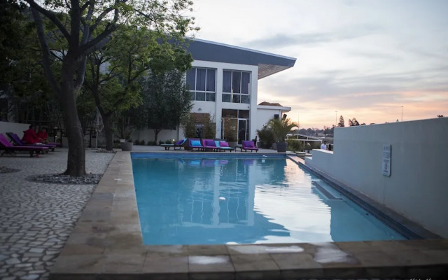 ANEW Hotel & Convention Centre OR Tambo