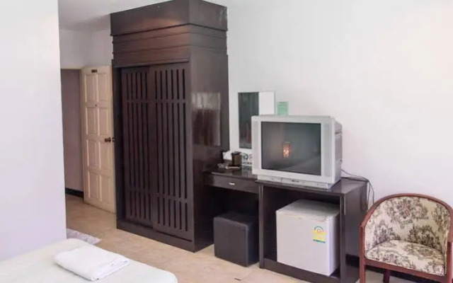 Patong Bay Guesthouse