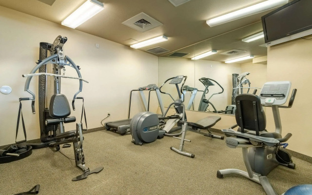 Holiday Inn Express & Suites Englewood Denver South by IHG