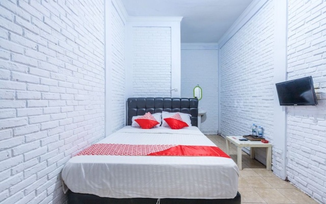 OYO 1424 Guntary Residence – Guest Rooms – Jakarta