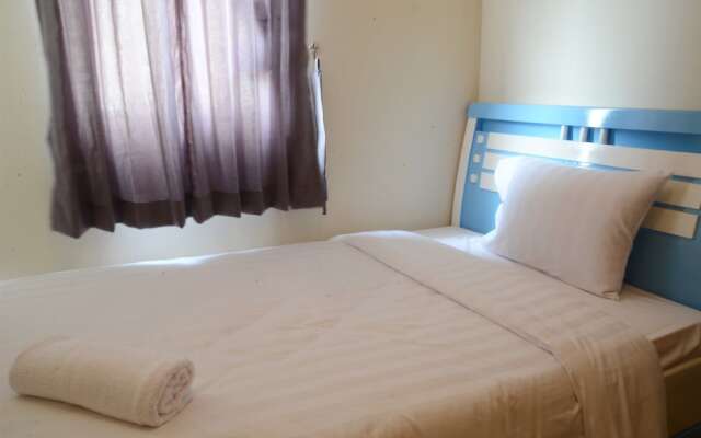 Luxury Design Grand Palace Kemayoran Apartment With Private Bathtub