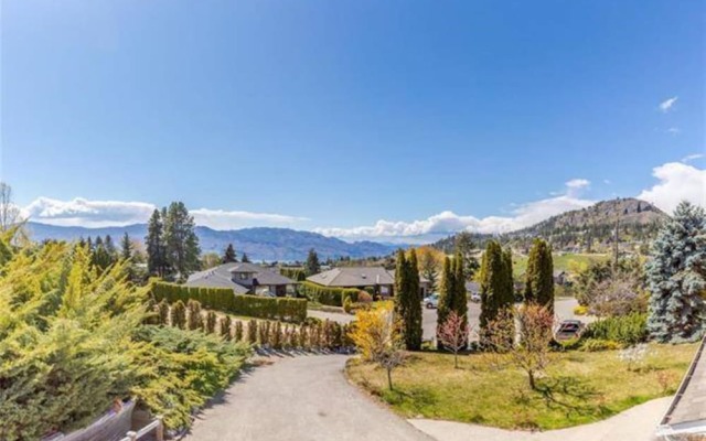 Beautiful Rodee Homestay -west Kelowna