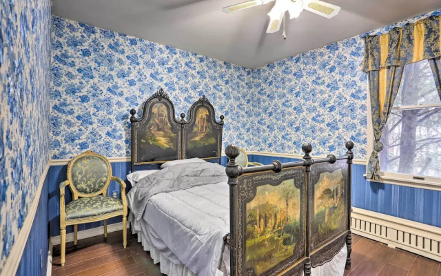 1 Mi to Lake Wallenpaupack: Spacious Poconos Villa