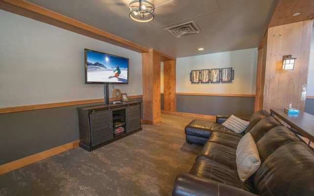 8642 Expedition Station by RedAwning