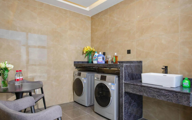 Country Inn & suites by Radisson((Lingnan Xintiandi Branch, Foshan Zumiao Subway Station)