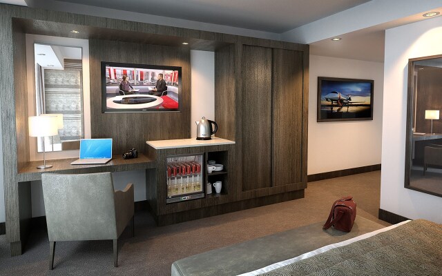 Legend Hotel Lagos Airport, Curio Collection by Hilton