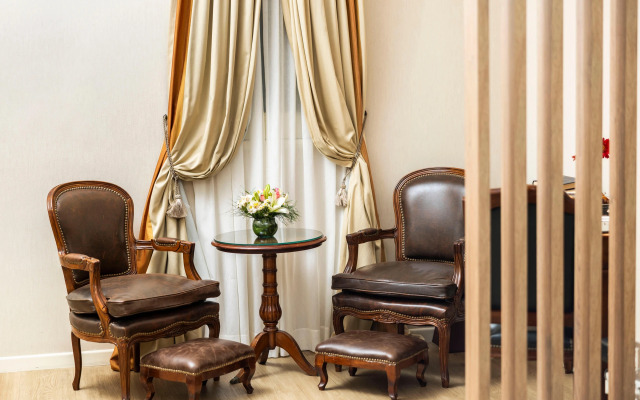 Melia Recoleta Plaza