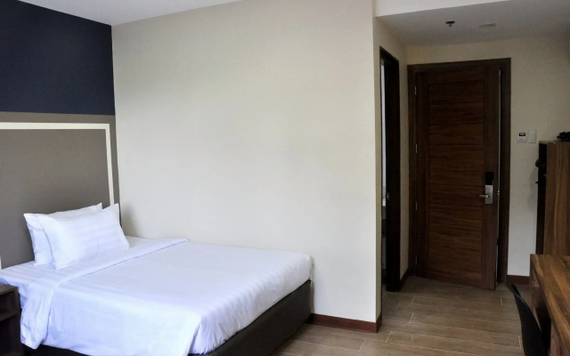 S Hotel and Residences