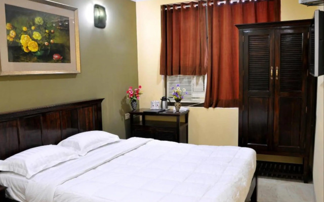 OYO 12957 Hotel Silver Plaza