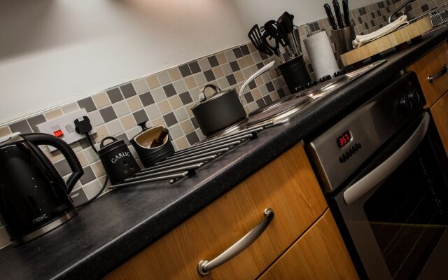 Central Suite - Simple2let Serviced Apartments