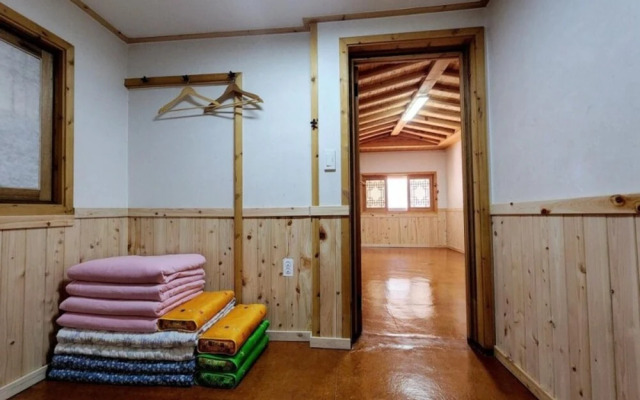 Jeonju Hanok Tobagi Pension