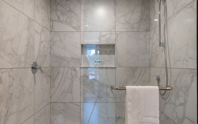 Capital Ruby Line 1 Bed by YourHost