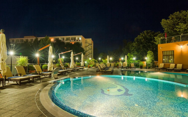 Hotel Saturn