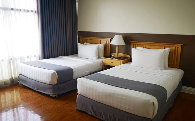 Infinity Tower Suites