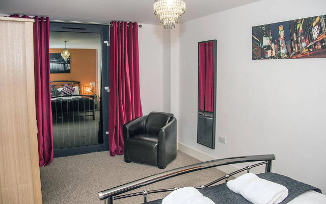Base Serviced Apartments - Cumberland Street