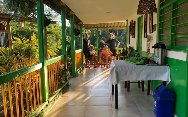 Hostal Girasoles