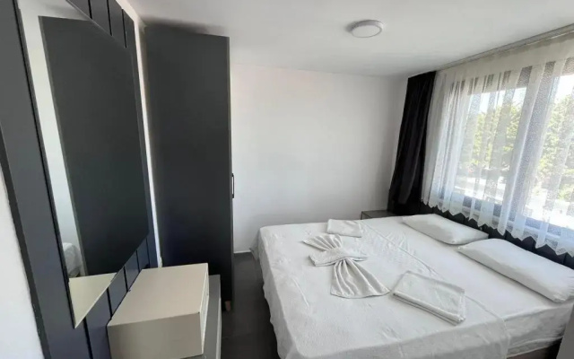 Seaside Apart Hotel