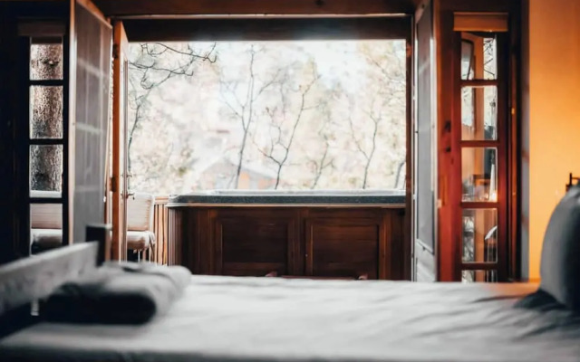 Moonridge Mountain Retreat