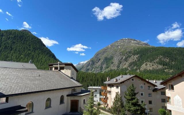 Dachwohnung im Alpenstil, 60m2 für 2P, mit Garage BM186