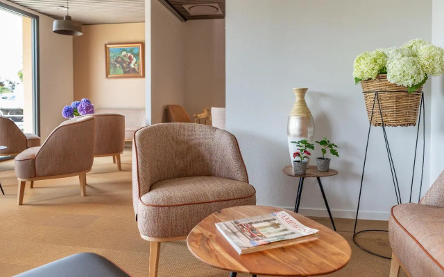 Brit Hotel - Hotel de l'Hippodrome