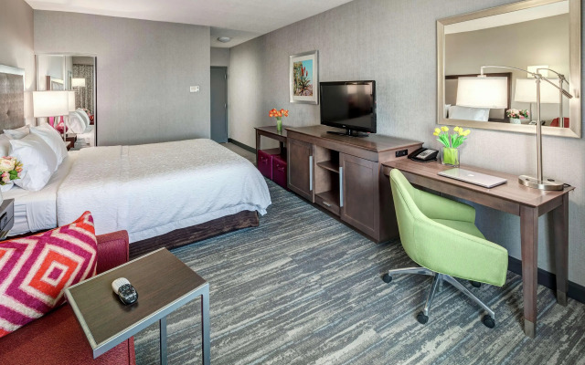 Hampton Inn & Suites Palm Desert