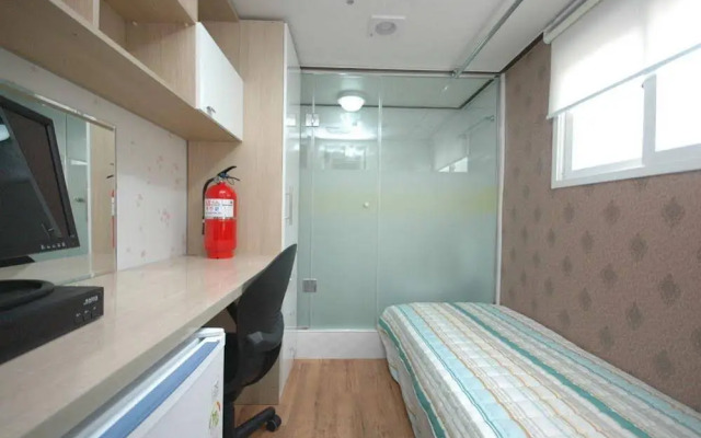 Simple House Apgujeong