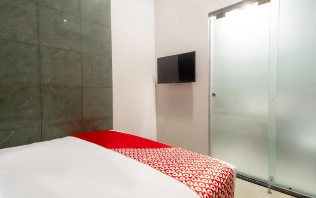 OYO 3159 Festive Inn