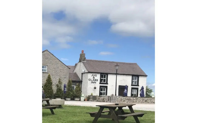 The Jug and Glass Inn
