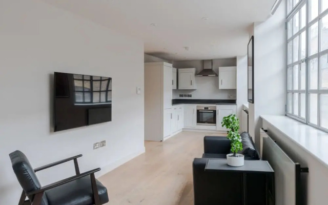 Dolls House - Farringdon - by Frankie Says