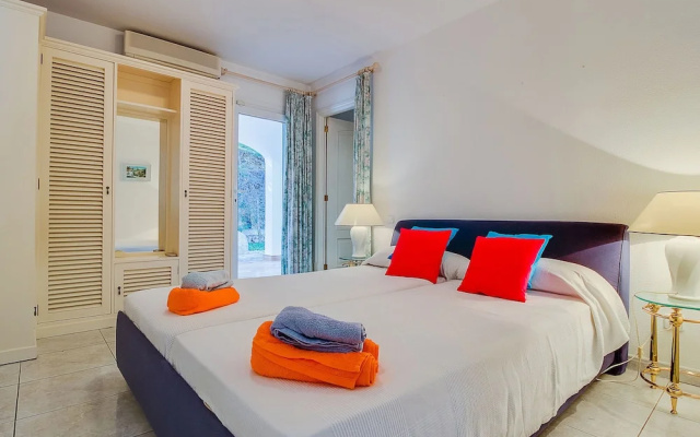 Cozy Holiday Home in Cala Murada With Swimming Pool