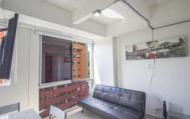 Estudio Piso Alto Con Bacon Poblado La Frontera