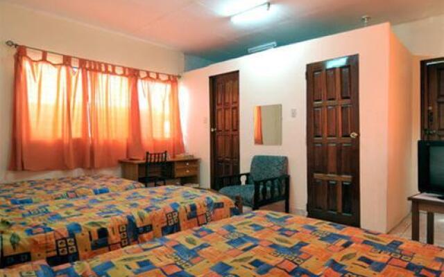 Hotel Morgut in Masaya, Nicaragua from 147$, photos, reviews - zenhotels.com