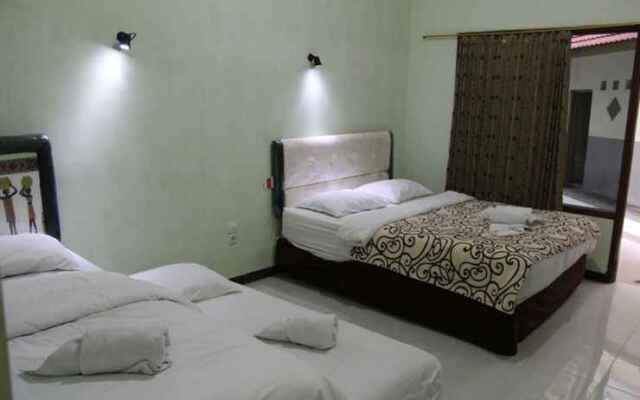 OYO 557 Hotel Prima Asri 153