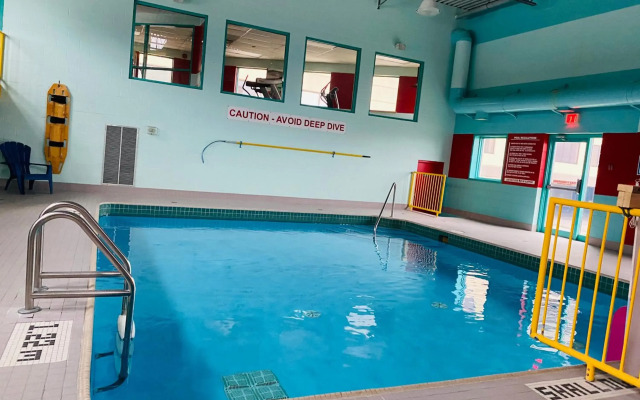 Ramada by Wyndham Belleville Harbourview Conference Centre