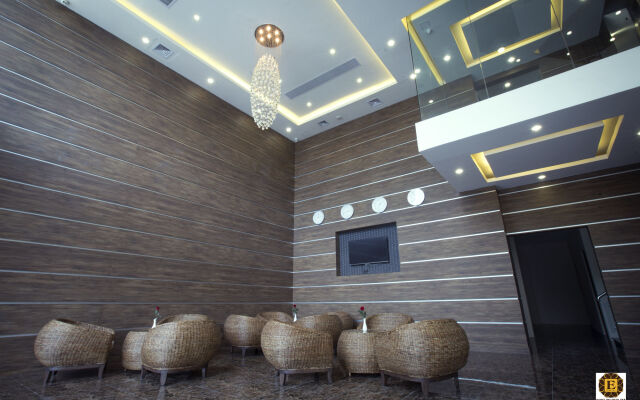 Elegant Hotel Pyi Thar Yar